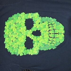 LUCKY CLOVER SKULL GRAPHIC CREW-NECK TEE-SHIRT BLACK LARGE